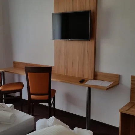 Ξενοδοχείο με διαμερίσματα Schaefer Boardinghouse