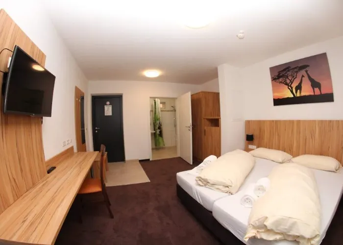 Schaefer Boardinghouse Gröbenzell