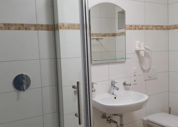 Schaefer Boardinghouse 3*