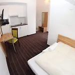 Apartmanhotel Schaefer Boardinghouse 3*