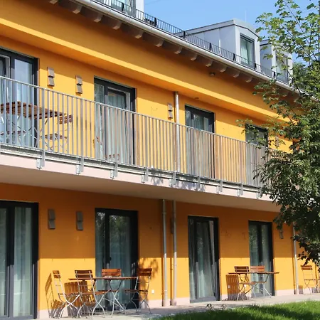 Apartmanhotel Schaefer Boardinghouse Gröbenzell