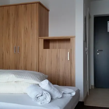 Apartmanhotel Schaefer Boardinghouse 3*